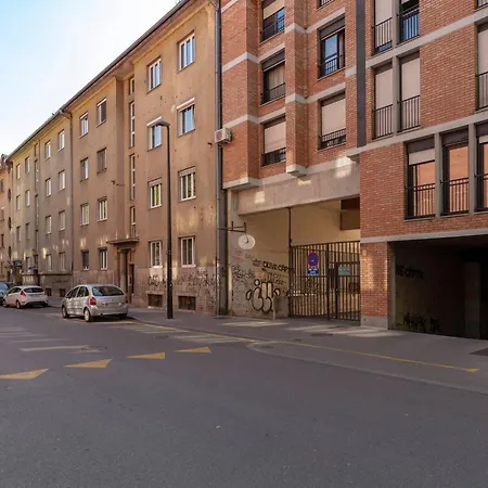 Apartma Angela شقة *